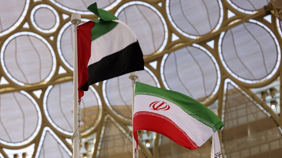 إلى الإمارات