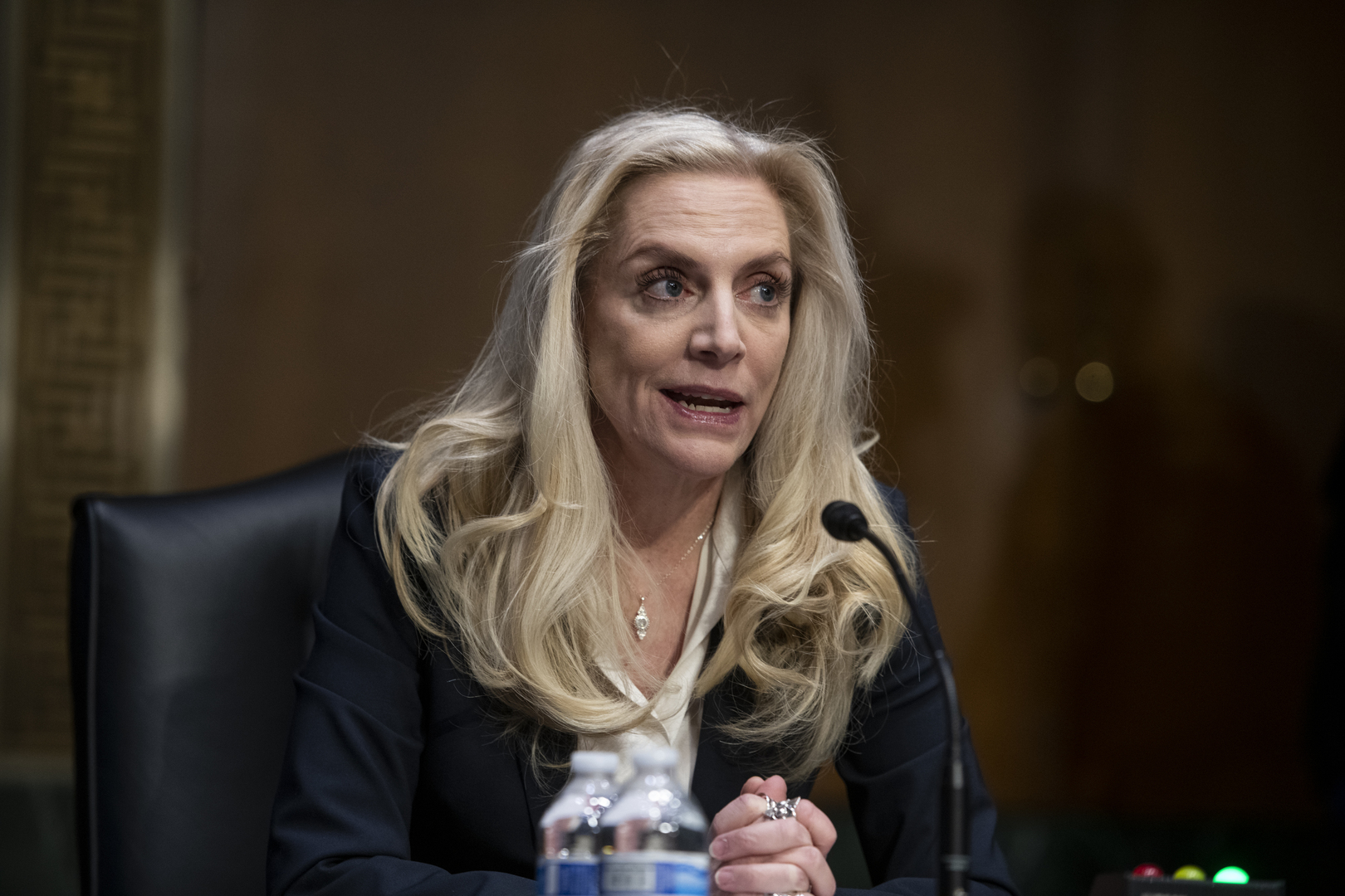 رفع الفائدة الأساس