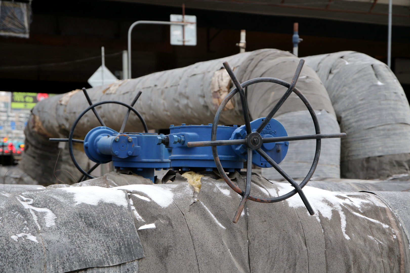 إلى أوكرانيا