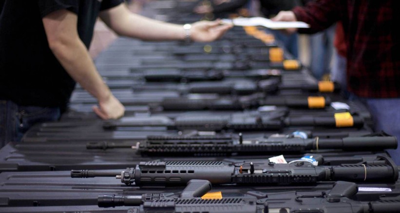 توريد أسلحة