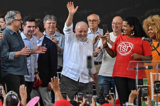 البرازيل-تفتح