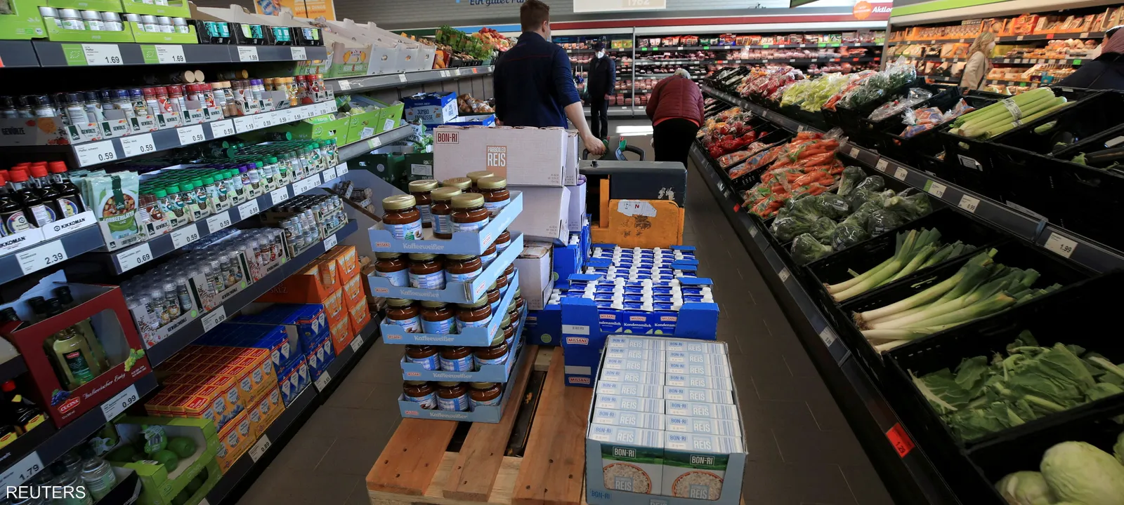 ألمانيا-يهبط