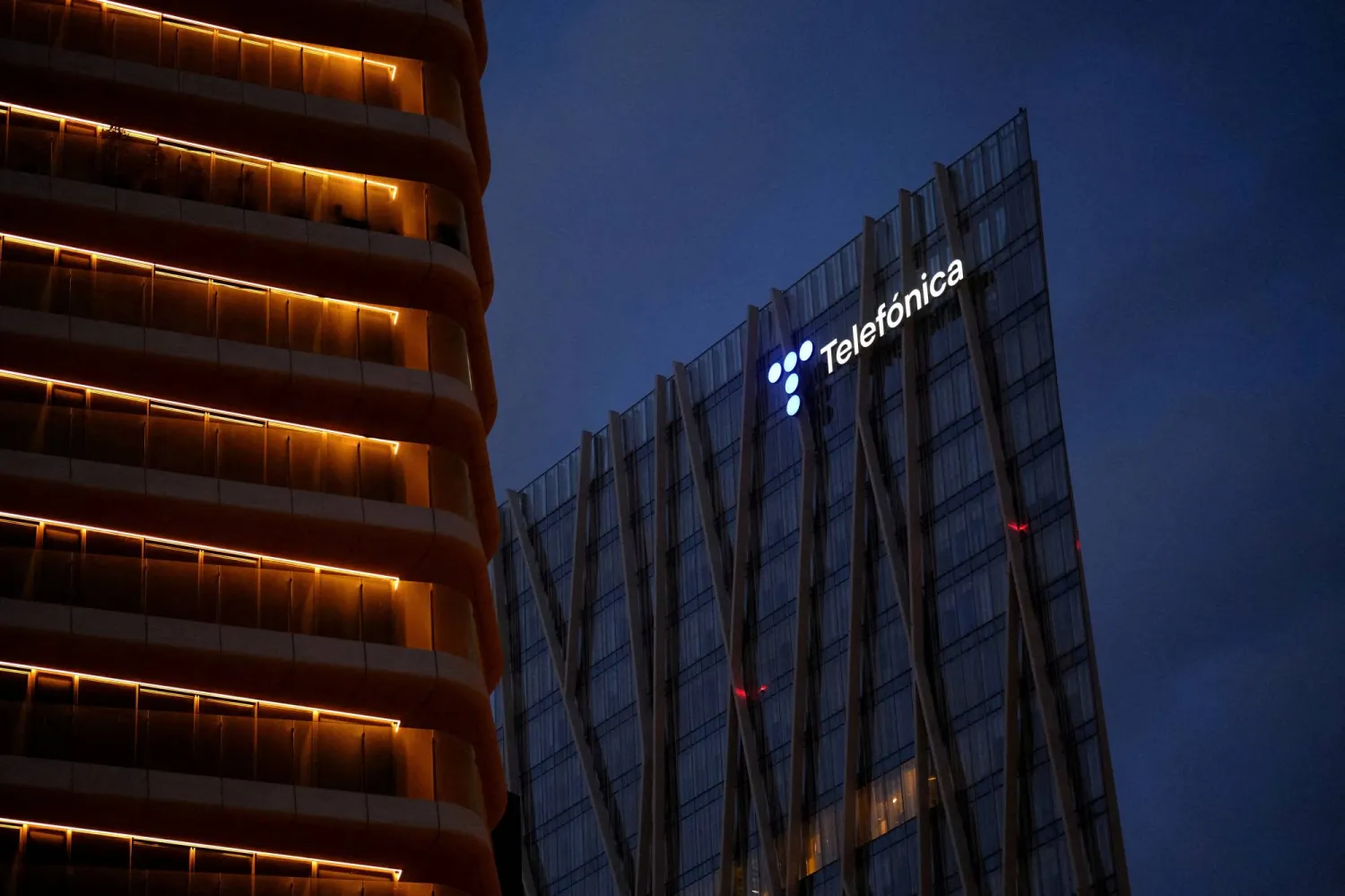 تليفونيكا-الإسبانية