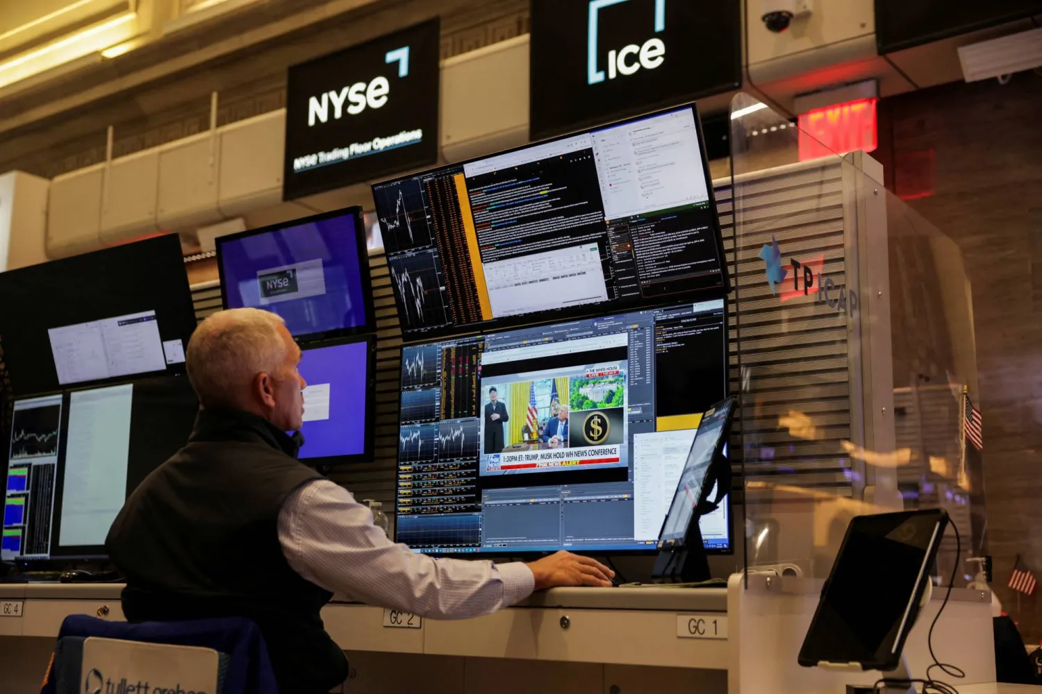 تراجع-العقود