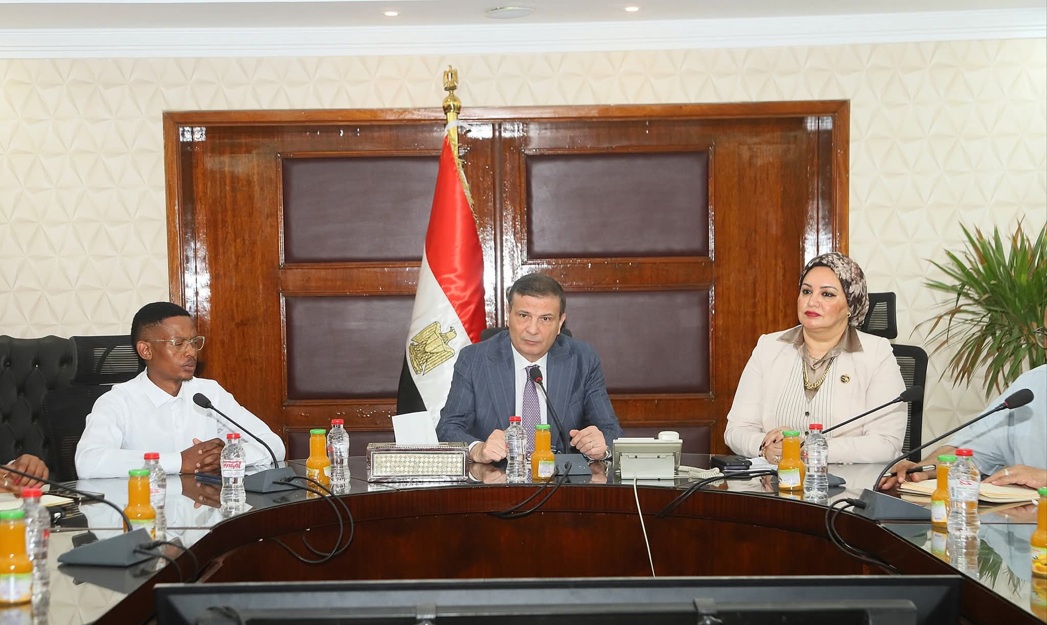 وكالة أنباء و أخبار اقتصادية | سعر صرف العملات | البورصة و أسواق المال