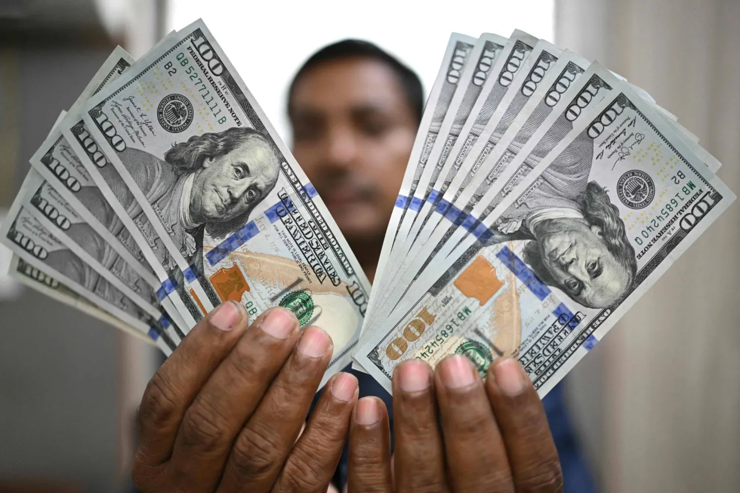 الدولار-لأفضل