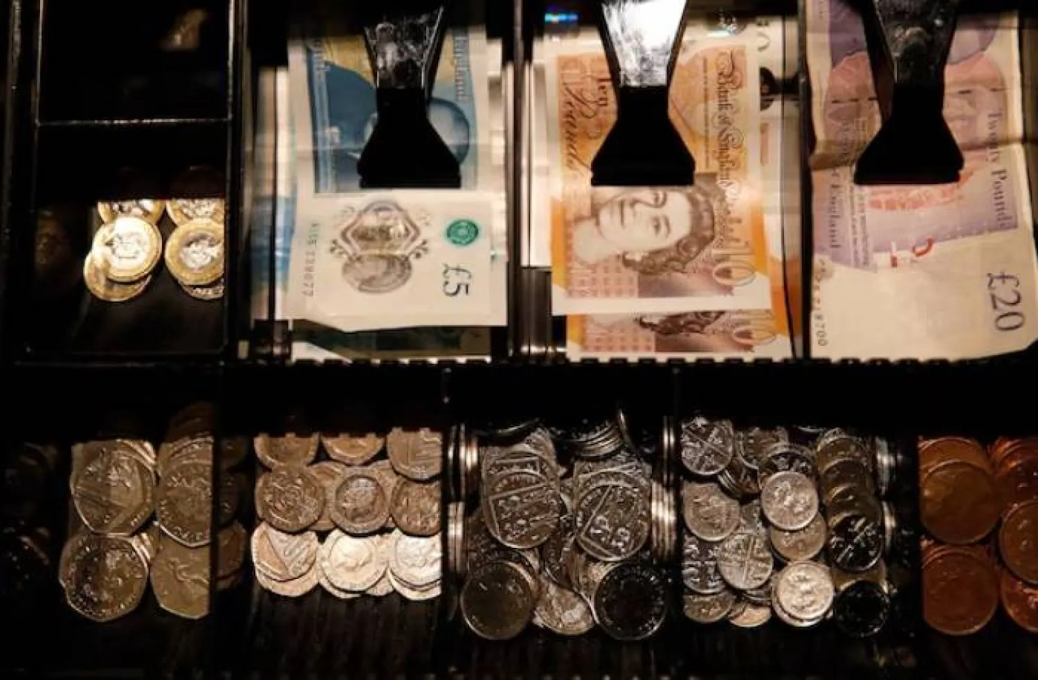 بريطانيا-تُسجل